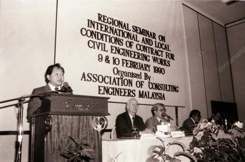 DATUK DR LEO MOGGIE