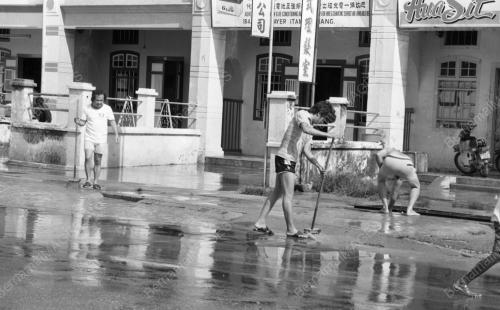 PG01_09072015_BANJIR_KILAT