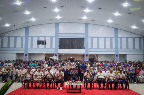 TUN AHMAD FUZI ABDUL RAZAK