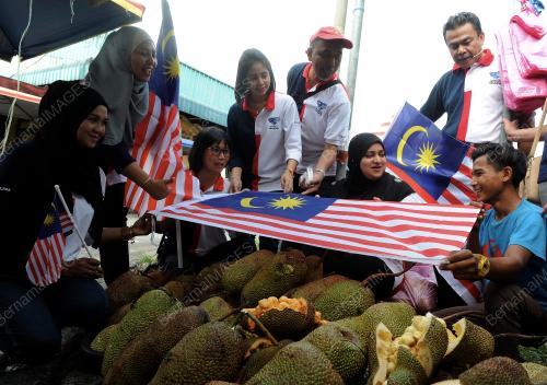 PG01_11082017_PENJUAL_BENDERA