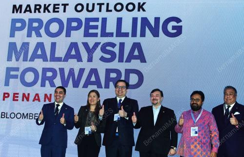 DATUK SERI AMIR HAMZAH AZIZAN