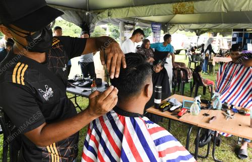 KARNIVAL RAKYAT