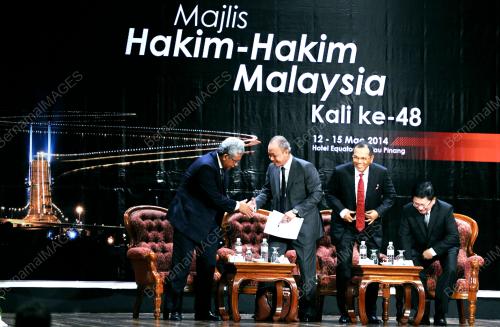 PG01_13032014_PERSIDANGAN_HAKIM