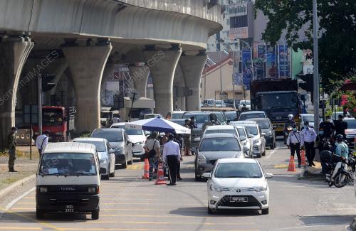 SEKATAN JALAN RAYA
