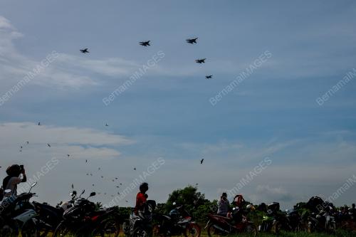 LATIHAN_LIMA25