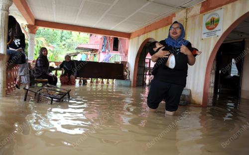 PG01_13102013_BANJIR