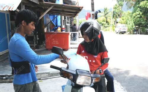 PG01_15032016_BELI_AIS