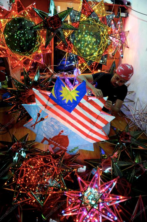 BINTANG HARI RAYA