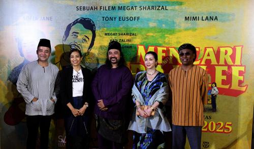 MENCARI RAMLEE