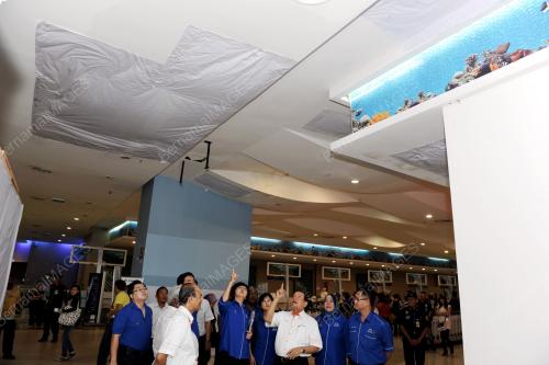 PG01_16102012_AIRPORT