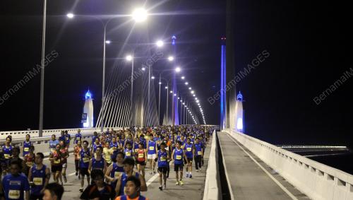 PG01_16112014_MARATHON