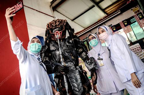 PREDATOR JUAL AYAM GUNTING