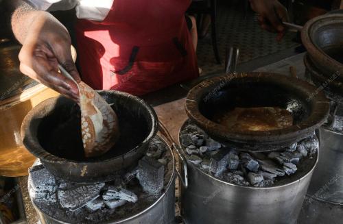 CLAYPOT APPOM MANIS