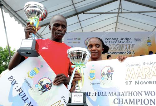 PG01_17112013_JUARA_MARATHON