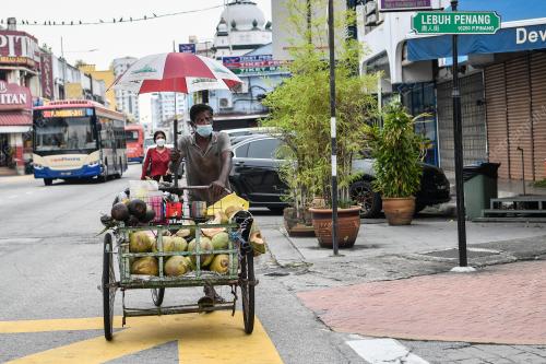PENJUAL AIR KELAPA