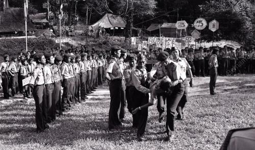 DISEMBER 1982