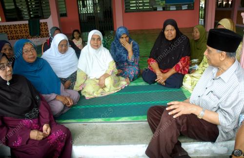 PG01_19022012_MENTERI_MESRA