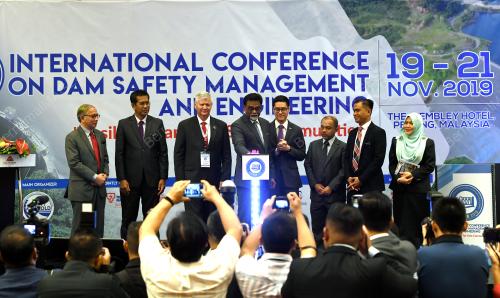 PG01_19112019_MENTERI_LANCAR_BN201911188092