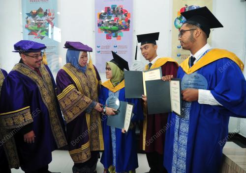 PG01_20032019_GRADUAN_BN201903193905