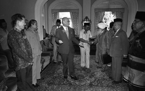 PG01_20102015_PAHLAWAN