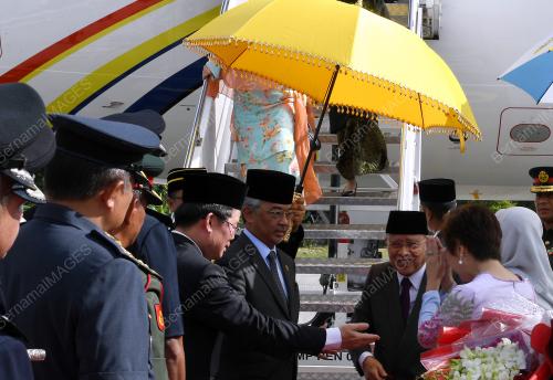 AGONG LAWAT PULAU PINANG