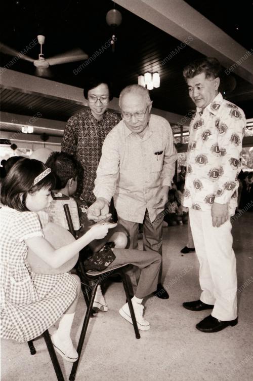 TAN SRI DATUK (DR.) HAJI HAMDAN SHEIKH TAHIR