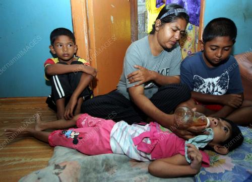 IBU RAYU BANTUAN