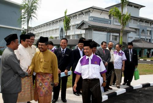 JAMIL KHIR BAHAROM