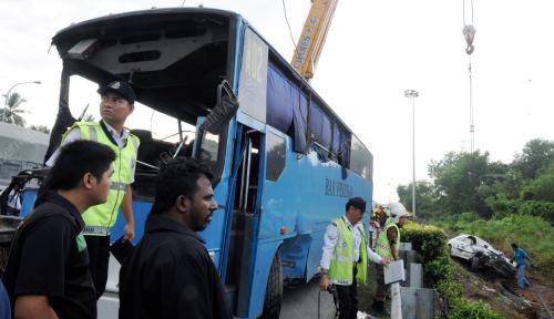 PG01_21122012_BAS_KERETA
