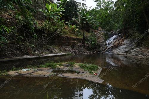 AIR TERJUN PAK LAH