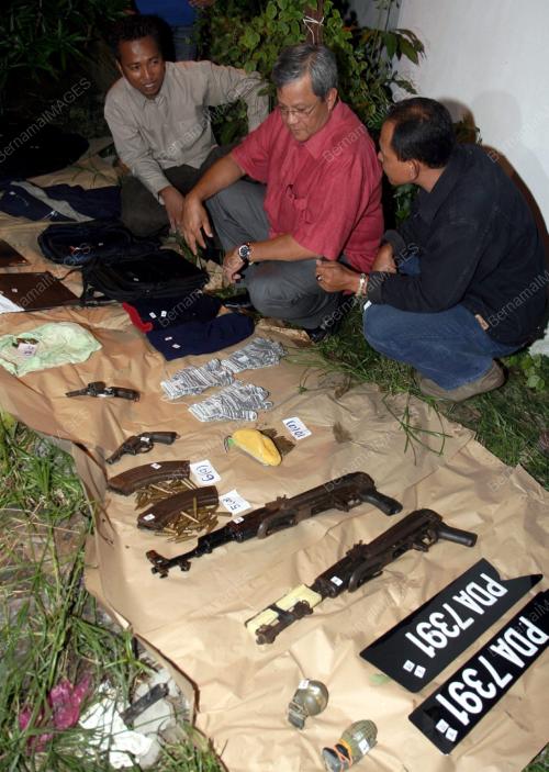 JUMPA SENJATA