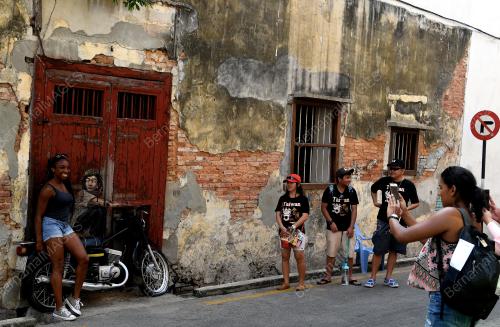 PG01_22062018_PELANCONG_MURAL