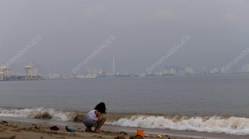 PANTAI BERSIH