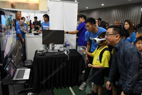 STEM SHOWCASE