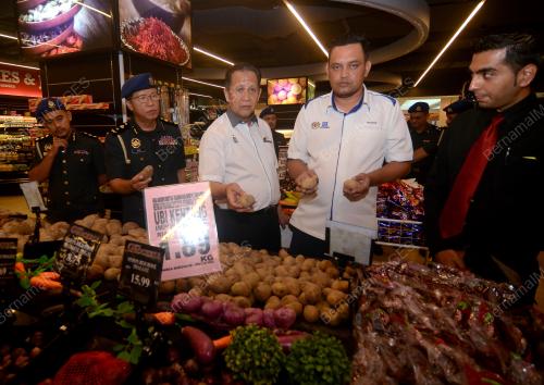 DATUK ABDUL HALIM HUSSAIN