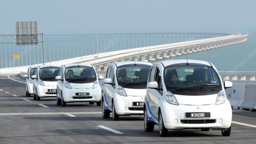 KERETA ELEKTRIK