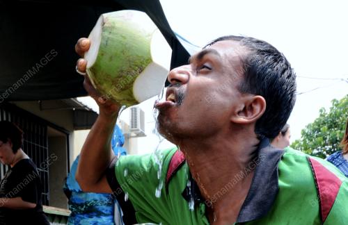 PG01_25062012_AIR_KELAPA