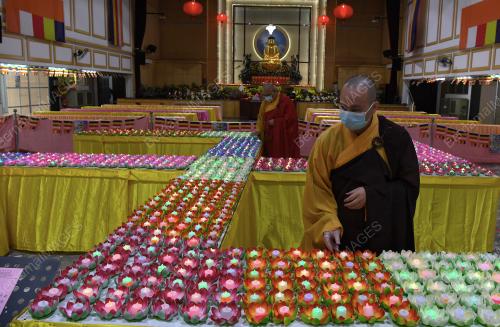 HARI WESAK