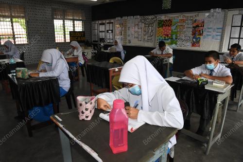 PELAJAR IKUT NORMAL BAHARU
