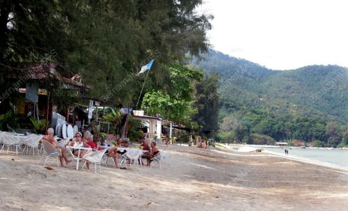 BATU FERINGGI
