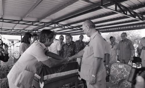 DR AWANG HASSAN