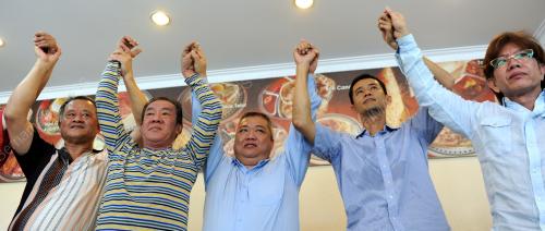 PG01_28042014_NGO_TANDING