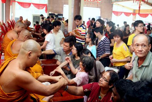 HARI WESAK