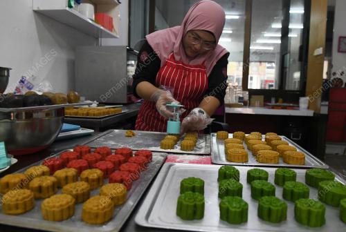 KUIH BULAN
