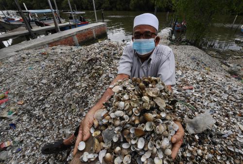 KERANG TERCEMAR