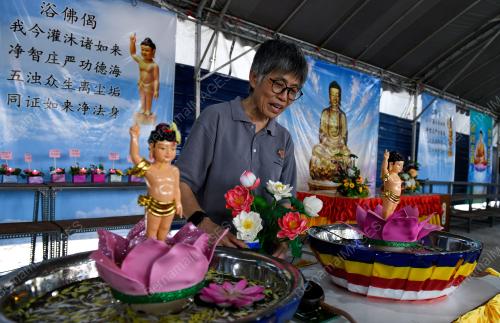 PERSIAPAN WESAK