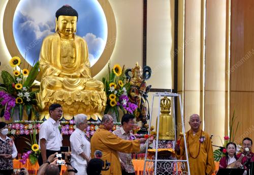 HARI WESAK