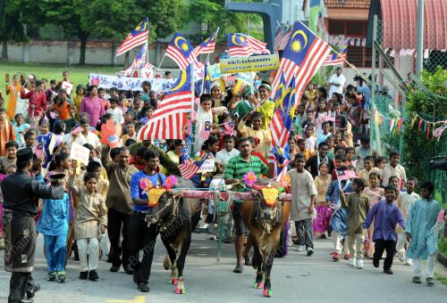 PG01_30082013_PELAJAR_LEMBU