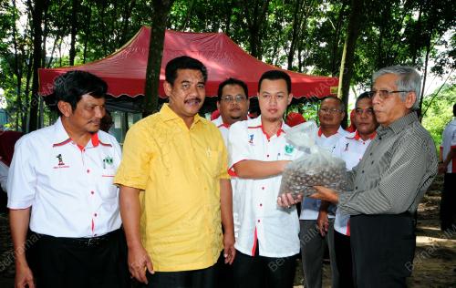 PG01_30102012_BIJI_GETAH