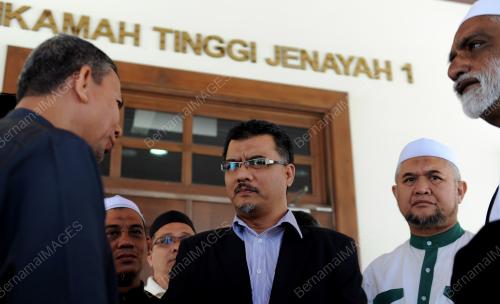 PG01_30122015_MAHKAMAH_KEPUTUSAN